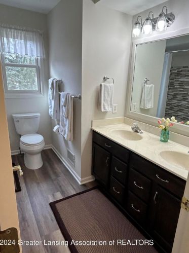 4406 Carmine Ct, Dewitt MI 48820-9183 exterior