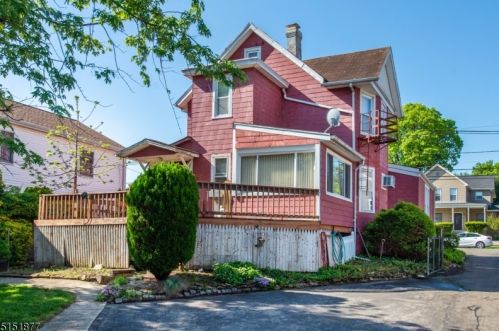 20 Sindle Ave, West Paterson NJ 07424-1650 exterior