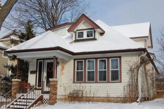 1618 Newport Ave, Milwaukee, WI 53211-2847