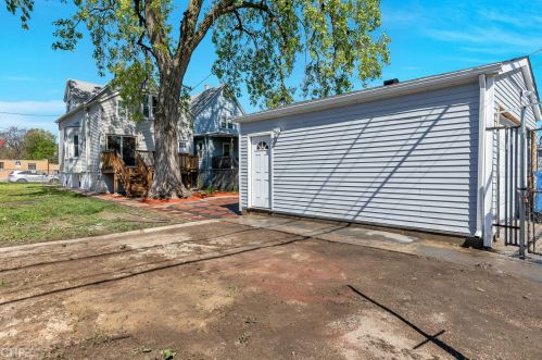 6749 Damen Ave, Chicago IL  60636-3204 exterior