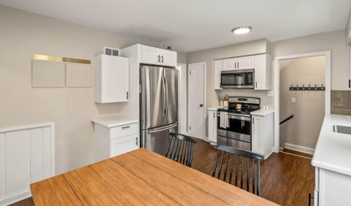 8624 Becher St, Milwaukee WI  53227-1726 exterior