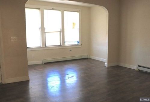 481 Rosa Parks Blvd, Paterson NJ 07501-3105 exterior