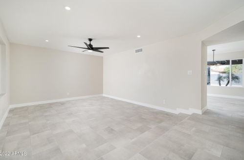 3824 Carol Ave, Phoenix AZ 85021-2091 exterior