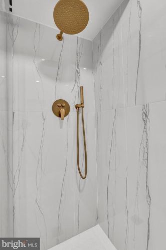 5112 Southern Ave, Washington DC 20019-5848 exterior