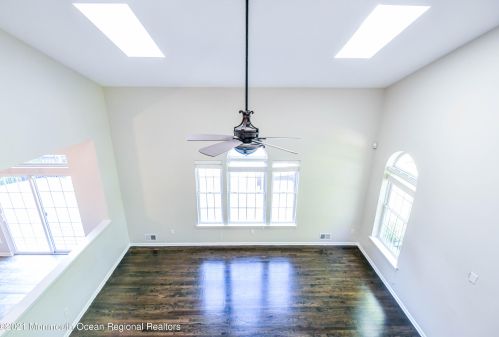 5 Markus Ct, Jackson Twp NJ  08527-2886 exterior