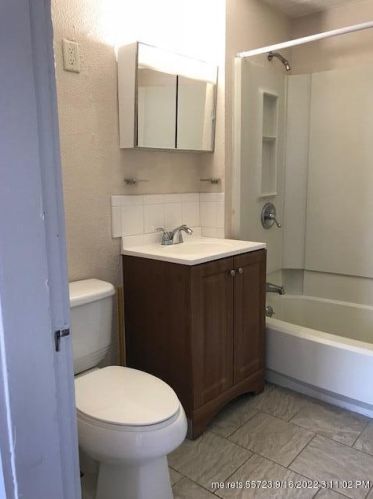 523 Washington Ave, Portland ME 04103-2075 exterior