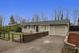 7316 19th Ave, Seattle WA  98115-5706 exterior