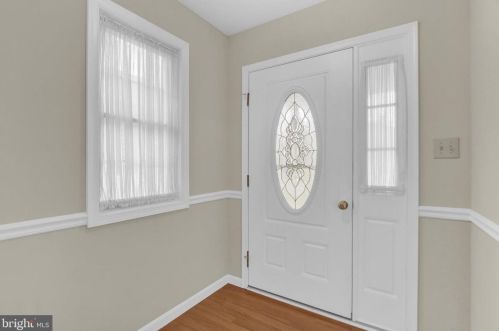 32 Moul Ave, Hanover, PA 17331-2033