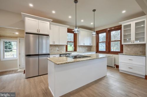 30 Buch Ave, Lancaster PA  17601-3712 exterior