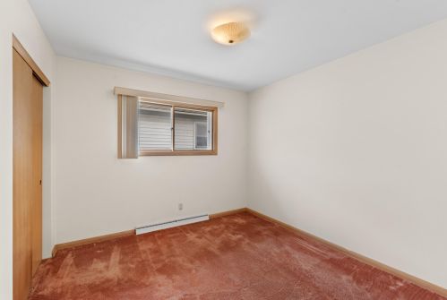 1526 Foster Ave, Milwaukee WI 53221-2823 exterior