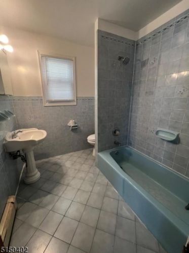 11 Sheridan Ave, Paterson NJ 07502-2115 exterior