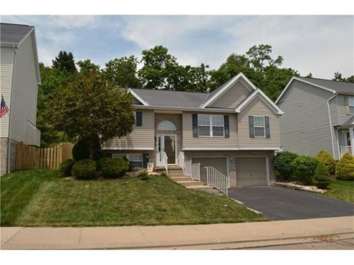 147 Oakbrook Cir, Pittsburgh, PA 15220-4655