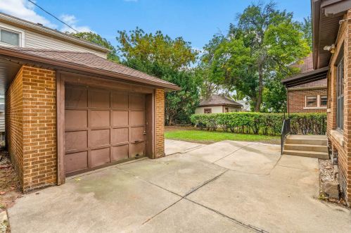 439 Oklahoma Ave, Milwaukee WI 53207-3076 exterior