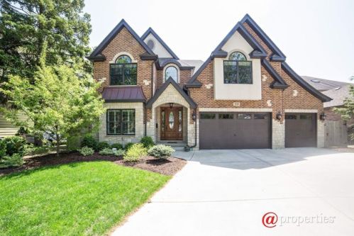 208 Columbia Ave, Elmhurst IL  60126-2425 exterior