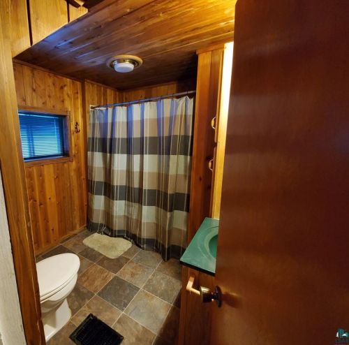 34 Chapman St, Ely MN 55731-1230 exterior