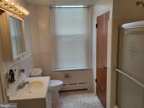 320 19 St, Chester PA 19013-5605 exterior