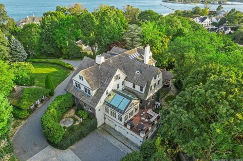 200 Byram Shr Rd, Greenwich CT 06830-6928 exterior