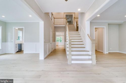 920 Darton Dr, Alexandria VA 22308-2021 exterior