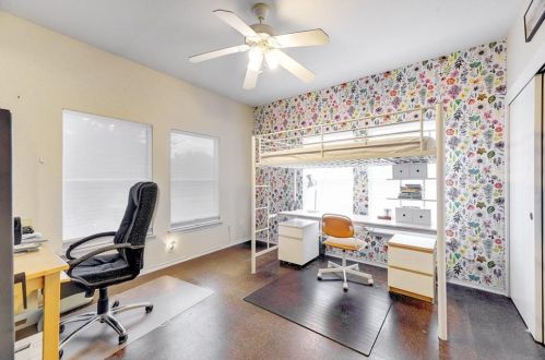 604 Fletcher St, Austin TX 78704-5031 exterior