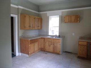 1230 Thoman St, Springfield MO  65803-1568 exterior