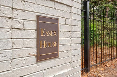 3677 Essex Ave, Atlanta GA  30339-5745 exterior