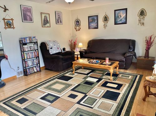 653 Madison St, Joliet, IL 60435-5460