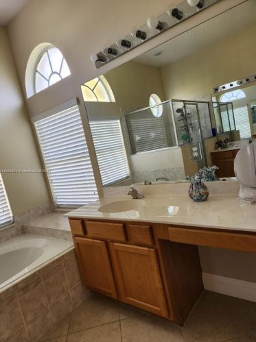 1426 Malaga Ave, Fort Pierce FL  34953-4725 exterior