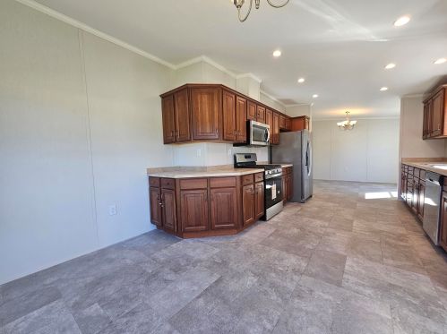 10 Emperor Dr, Concord NH  03303-4123 exterior