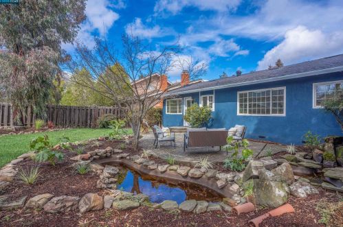 915 Dartmouth Way, Concord CA  94518-3819 exterior