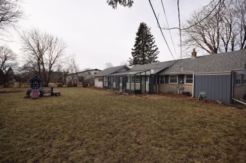 6620 Range Line Rd, Milwaukee WI 53209-2621 exterior