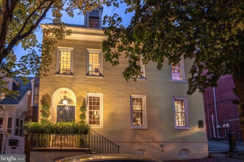 215 Orange St, Lancaster, PA 17602-2914