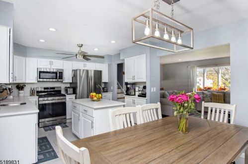 138 College View Dr, Hackettstown NJ  07840-1022 exterior