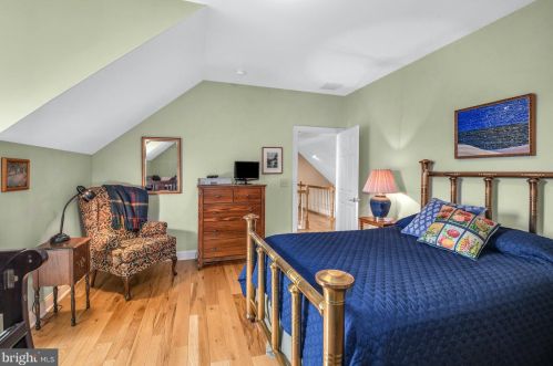 1049 Cider Press Ln, Quakertown PA 18951-5508 exterior