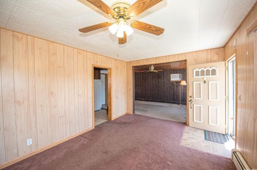 147 Albermarle Ave, Babylon, NY 11704-8015