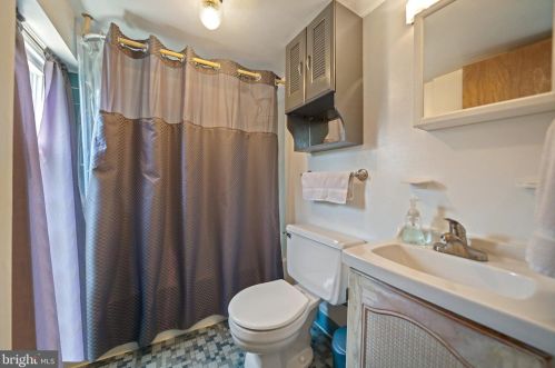 417 George St, Philadelphia PA  19123-1433 exterior