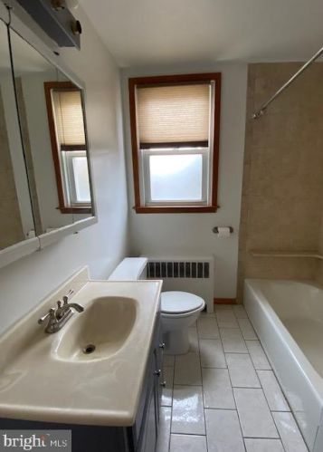 2900 Lardner St, Philadelphia PA 19149-3519 exterior