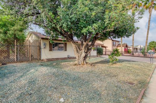 3844 Bloomfield Rd, Phoenix AZ  85032-7334 exterior