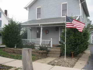 316 Pennsylvania Ave, Watsontown, PA 17777-1224