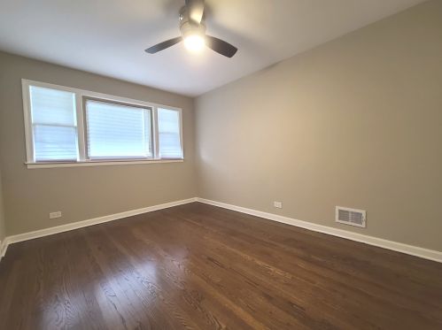 6217 Nagle Ave, Chicago IL  60638-4207 exterior