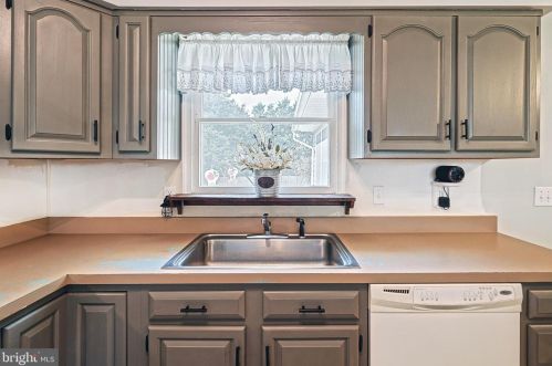 375 Basehoar School Rd, Littlestown PA 17340-9551 exterior