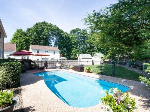 1103 Adams St, Boston MA exterior