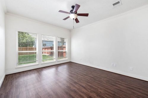 18909 Walden Frst Dr, Humble TX 77346-6008 exterior