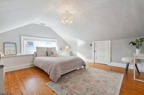 180 Christopher St, Montclair NJ 07042-4206 exterior