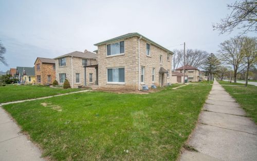 3502 56th St, Milwaukee WI 53216-2816 exterior