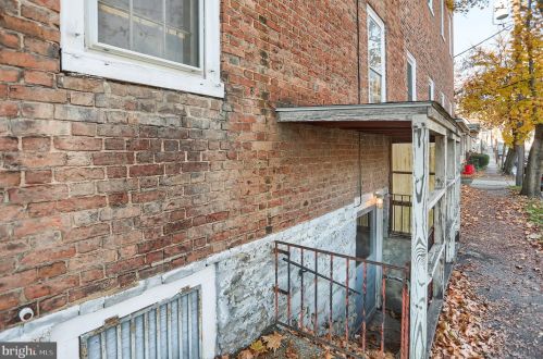 301 Penn St, Huntingdon PA 16652-1609 exterior