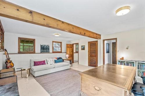 1 Hidden Lk Ct, Ridgefield CT 06877-2310 exterior