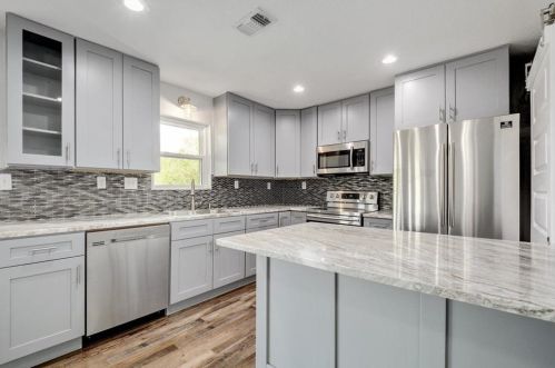 9604 Capitol View Dr, Austin, TX 78747-2161