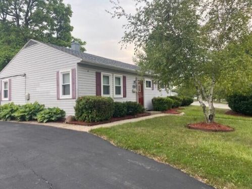 6121 Holt Ave, Milwaukee, WI 53219-4363