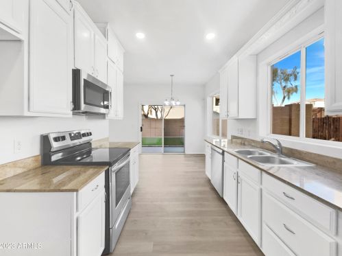 34928 31st Ave, Phoenix AZ  85086-3206 exterior