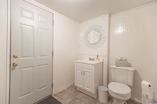 1537 Lincoln Ave, Bohemia NY 11716-4104 exterior